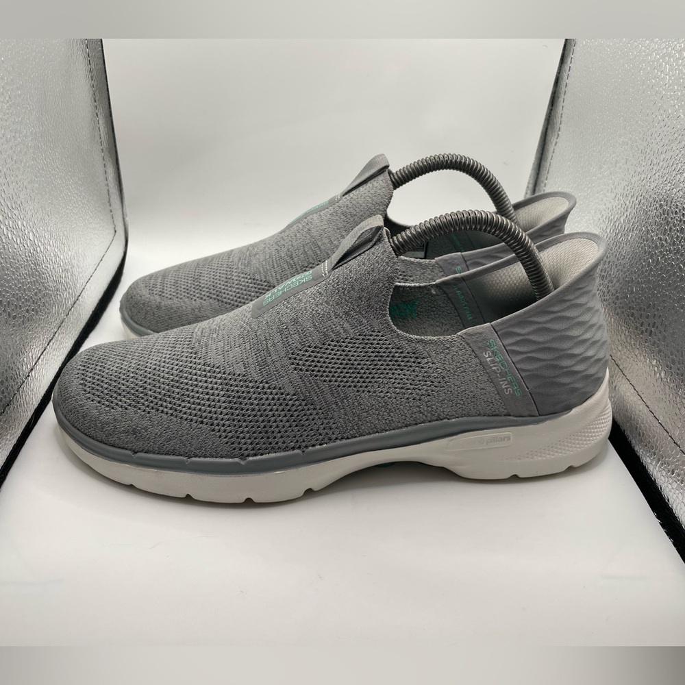 Skechers Slip Ins women’s Gray Knit Slip-On Sneakers size 9.5